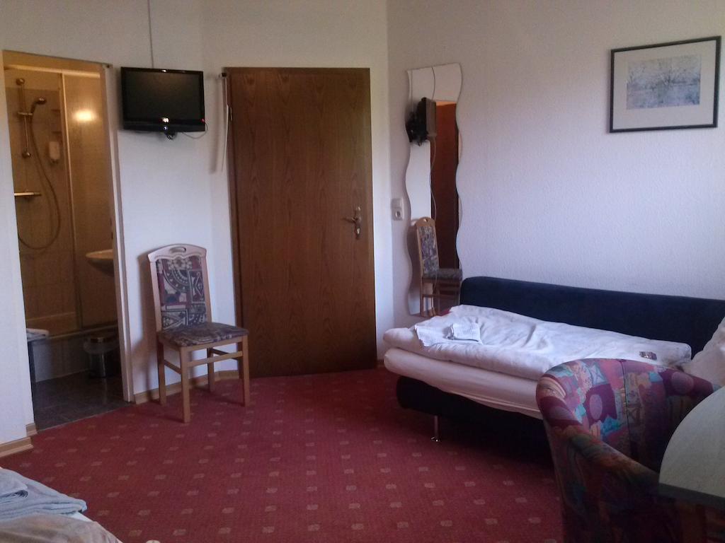 博温贝格伽尼酒店 下齐森 客房 照片
